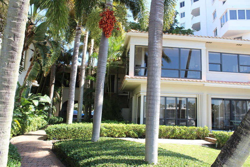 Lake Shore Condo main photo